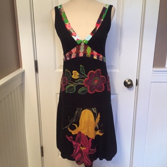 DESIGUAL DRESS BLACK MULTI FLORAL V FRONT BACK SLEEVELESS SASH S Fit - Picture 1 of 6